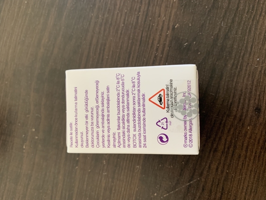 Kosmetyczny Allergan  Zastrzyk z toksyny botulinowej do twarzy Botulax